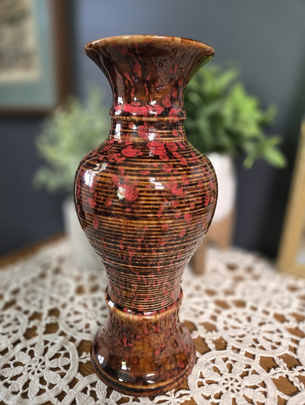 Mid-Century Lava Glaze Ceramic Vase – Brown & Red